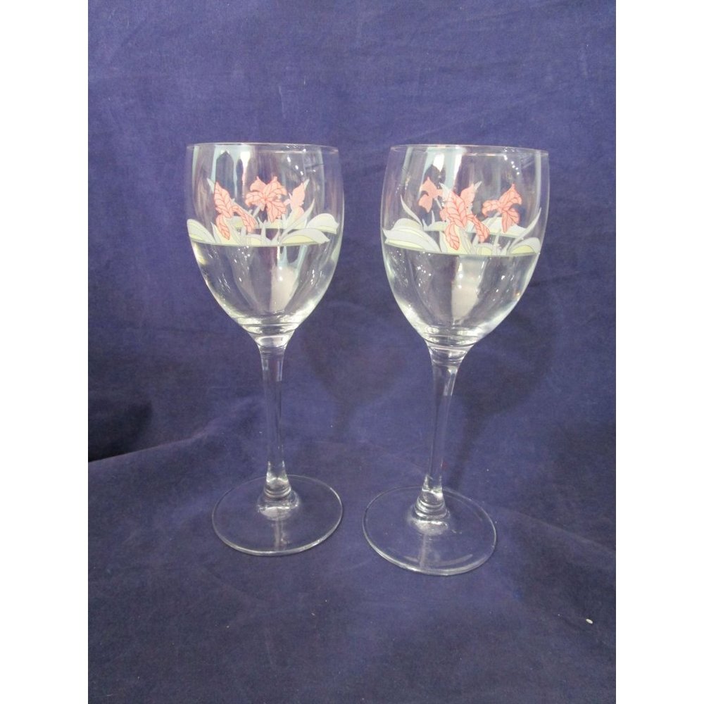 Arcopal Luminarc Diana Pink Iris Wine Glass 6 oz A Pair EUC France 1996